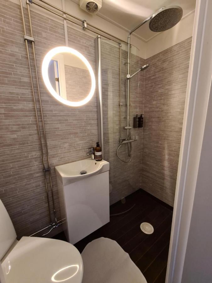 Dala-Jaerna Hotell Och Vandrarhem Exterior foto