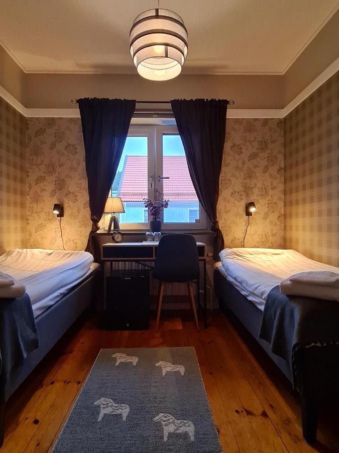 Dala-Jaerna Hotell Och Vandrarhem Exterior foto